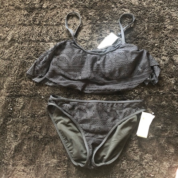 👙Kenneth Cole NWT Black Crochet Bikini Set Top AND Bottom Size Medium 👙 - Picture 3 of 11